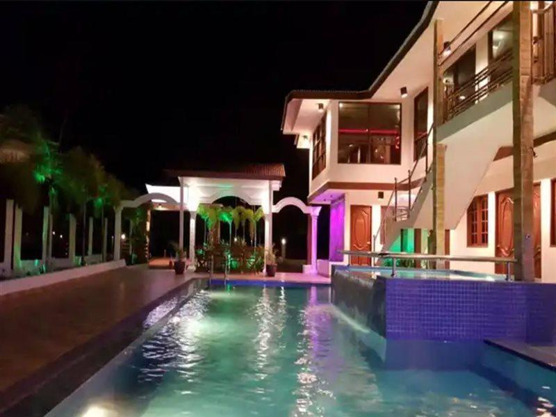 อัล ซาฟีนา กีจัล บีช รีสอร์ต แอนด์ เรสเทอรองต์ Hotel ภายนอก รูปภาพ